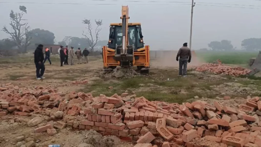 अजमेर बुलडोजर कार्रवाई तारागढ़ वन विभाग जमीन अजमेर अतिक्रमण हटाया राजस्थान अवैध निर्माण तोड़फोड़