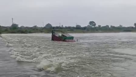 धौलपुर हादसा, पार्वती नदी, राजस्थान बारिश, ट्रक बहा,