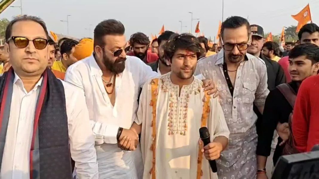 संजय दत्त और राजपाल यादव होंगे ‘सनातन जोड़ो यात्रा’ का हिस्सा! धीरेंद्र शास्त्री की पदयात्रा का दिल्ली से हुआ आगाज़, ब्रज में होगा भव्य स्वागत