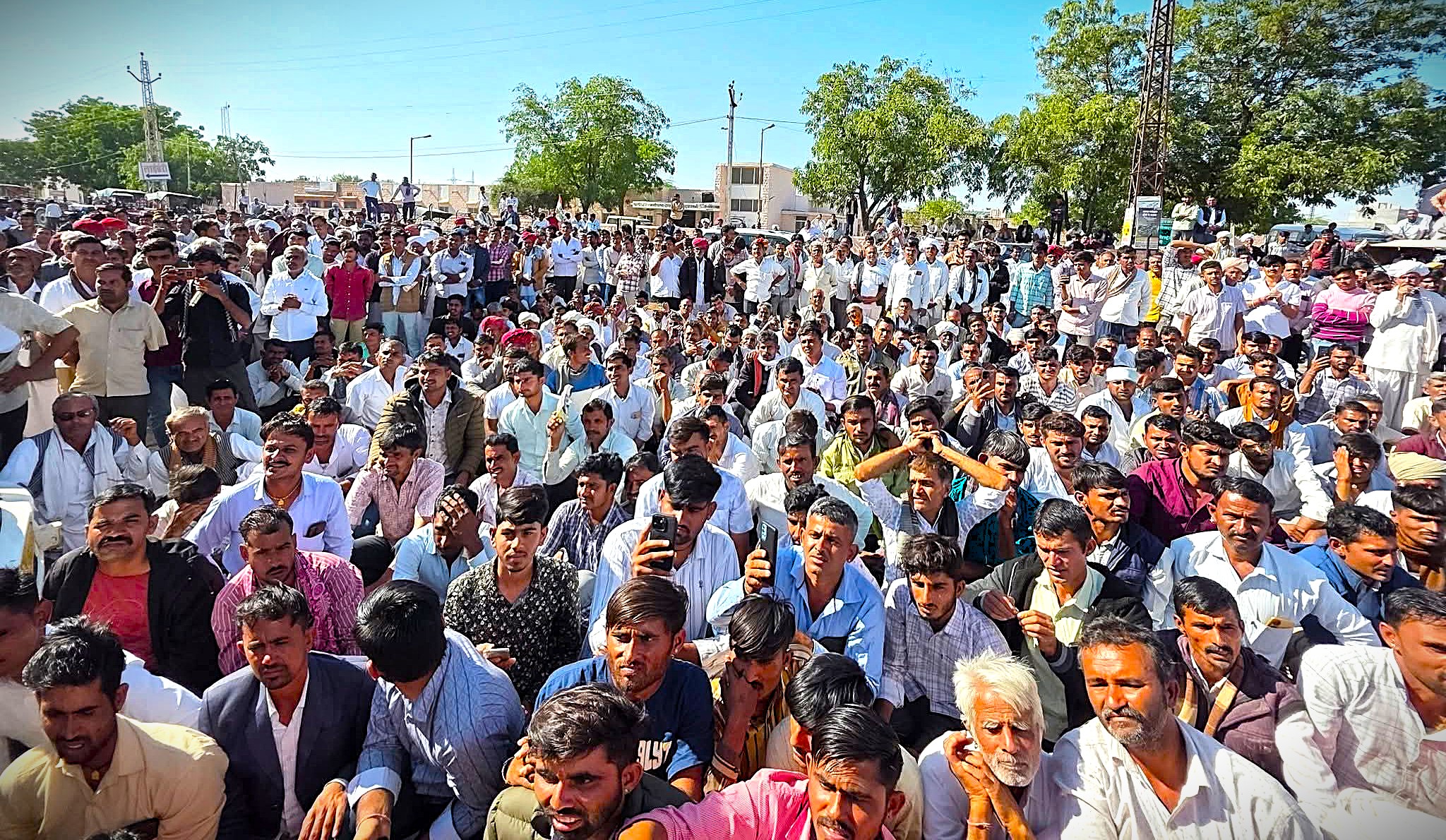 ट्रैक्टरों की हुंकार ने झुकाया प्रशासन