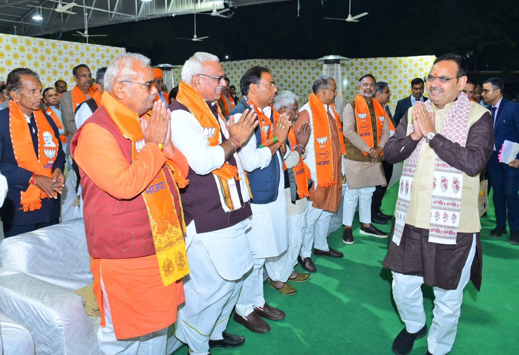 मंत्री-परिषद् के सदस्यों एवं विधायकगणों की बैठक