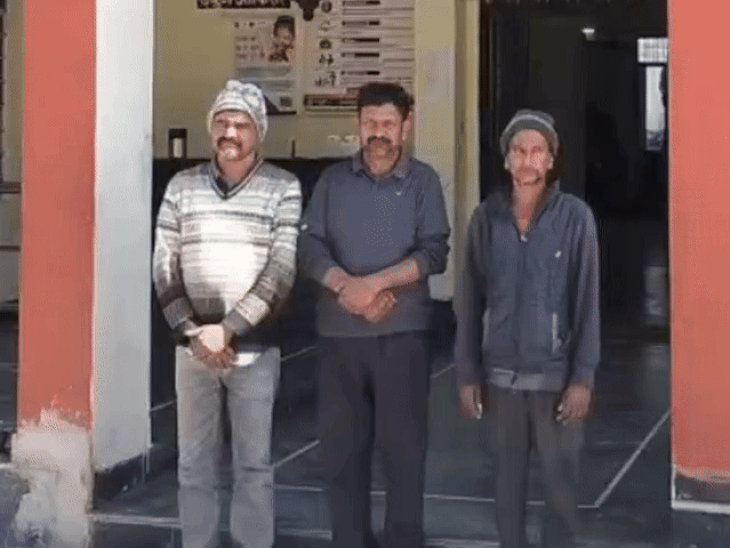 कांग्रेस के ब्लॉक अध्यक्ष रूपलाल, हिस्ट्रीशीटर अर्जुन मीणा और राकेश मीणा @dainikbhaskar